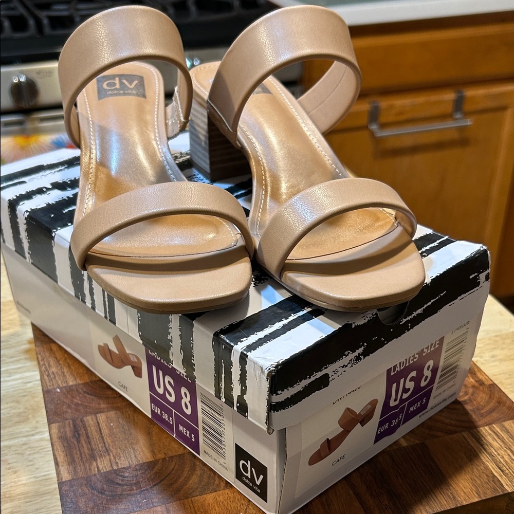 DV by Dolce Vita Women's Nude Sandals